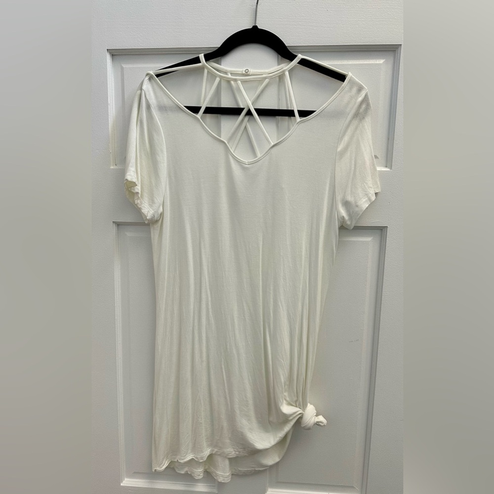 🖤 Venus Cage Neckline Top
